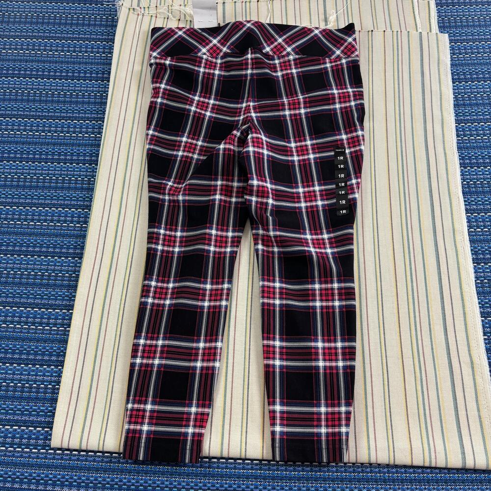 NEW Torrid Pants Womens 1 Regular Black Plaid Pull-On Pocket Pixie Ponte Skinny - Picture 3 of 13